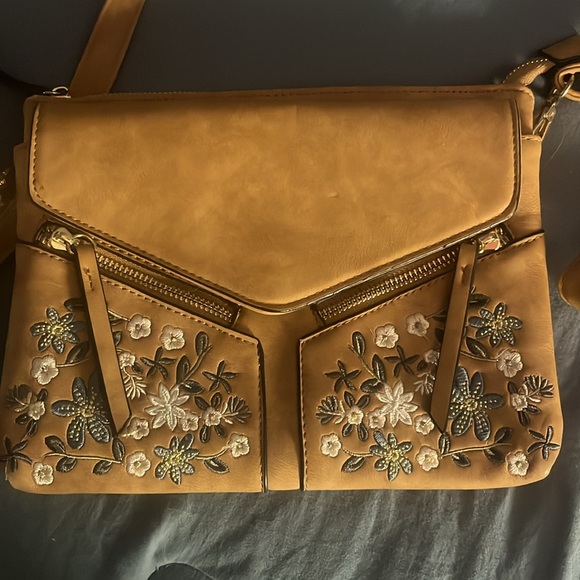 NWOT ALTARD STATE PURSE - Picture 2 of 8